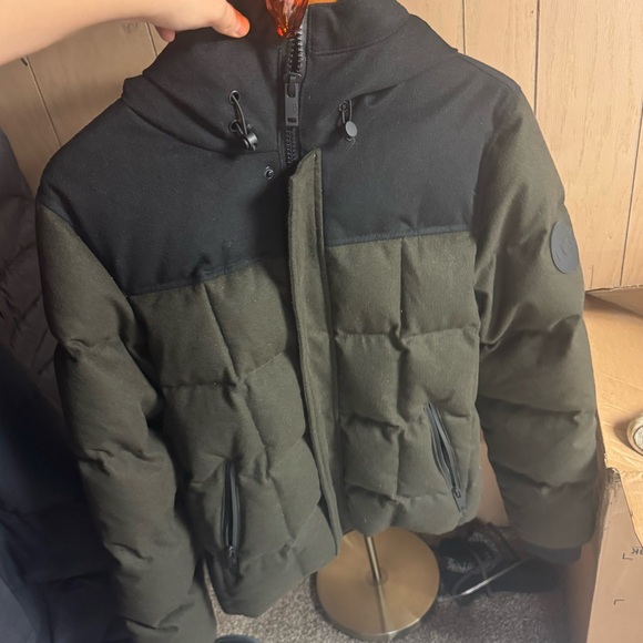 UGG Men's Black and Olive Puffer Jacket